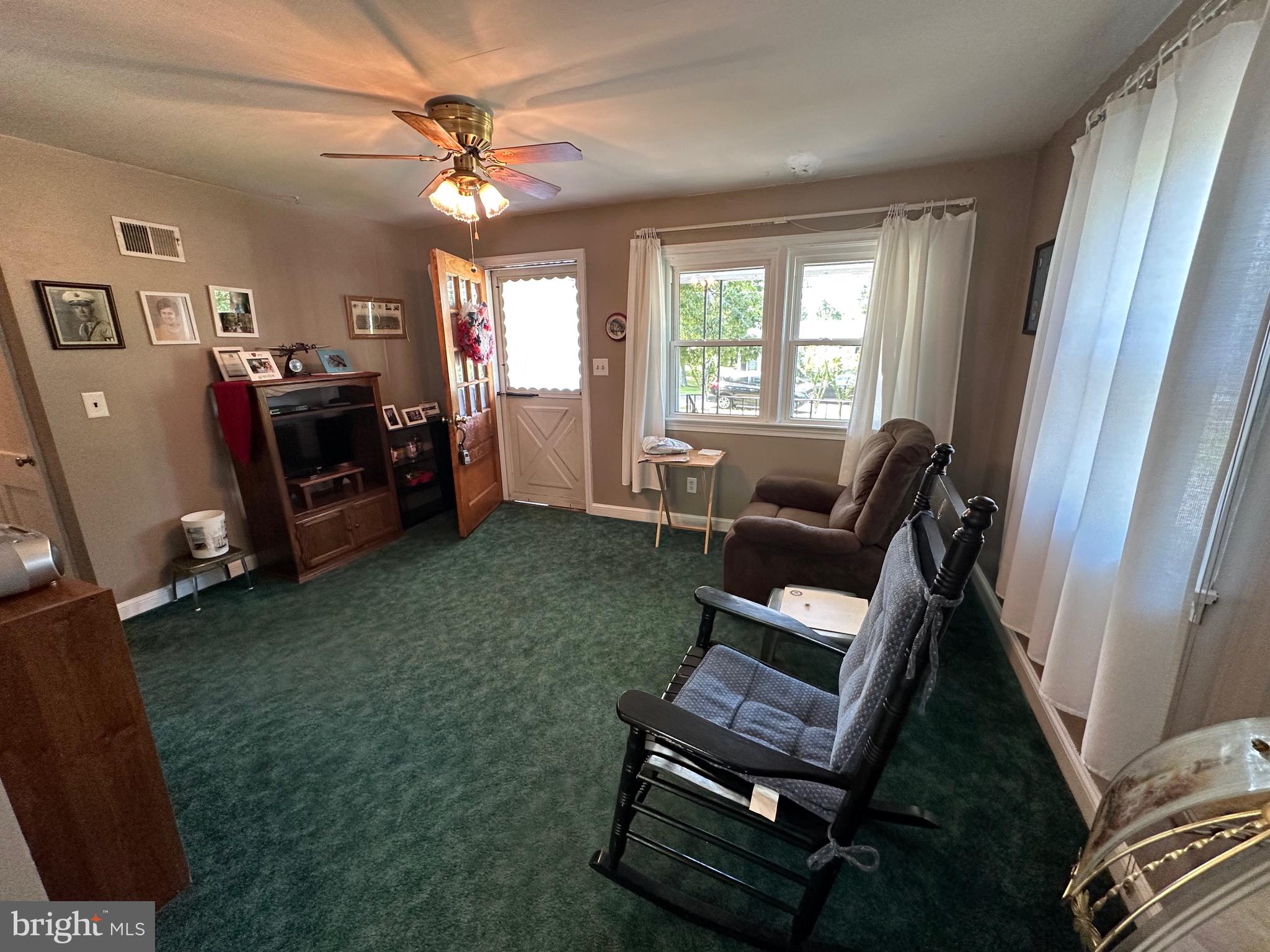 9112 Simpson Lane Clinton, MD 20735 - Photo 8 of 44 Gallery Image 8
