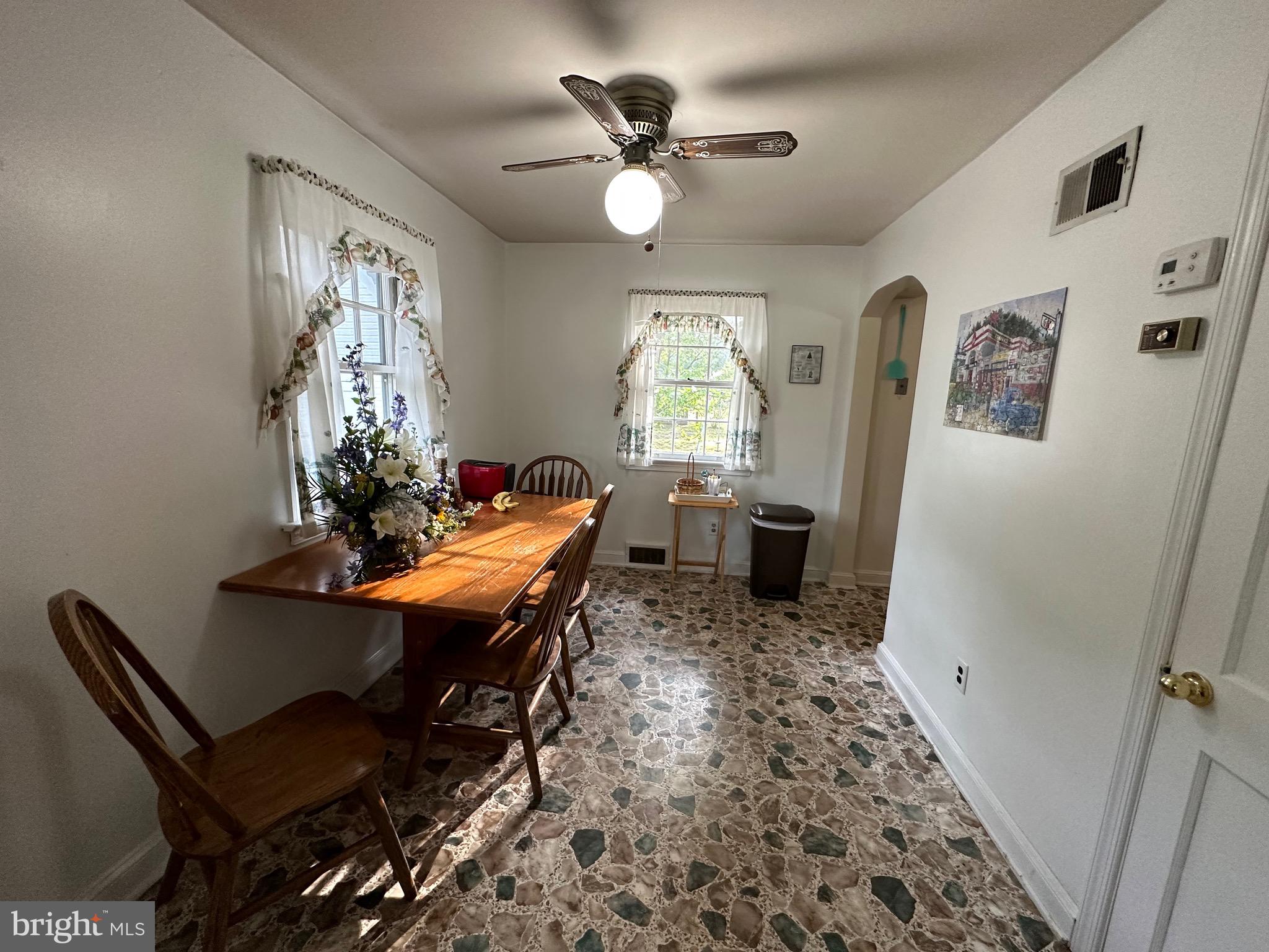 9112 Simpson Lane Clinton, MD 20735 - Photo 10 of 44 Gallery Image 10