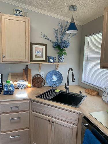 777 Walkerbilt Road Naples, FL 34110 - Photo 6 of 68