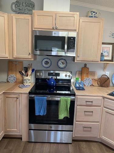 777 Walkerbilt Road Naples, FL 34110 - Photo 8 of 68