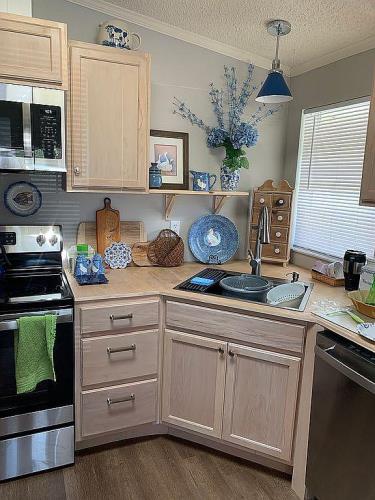 777 Walkerbilt Road Naples, FL 34110 - Photo 9 of 68