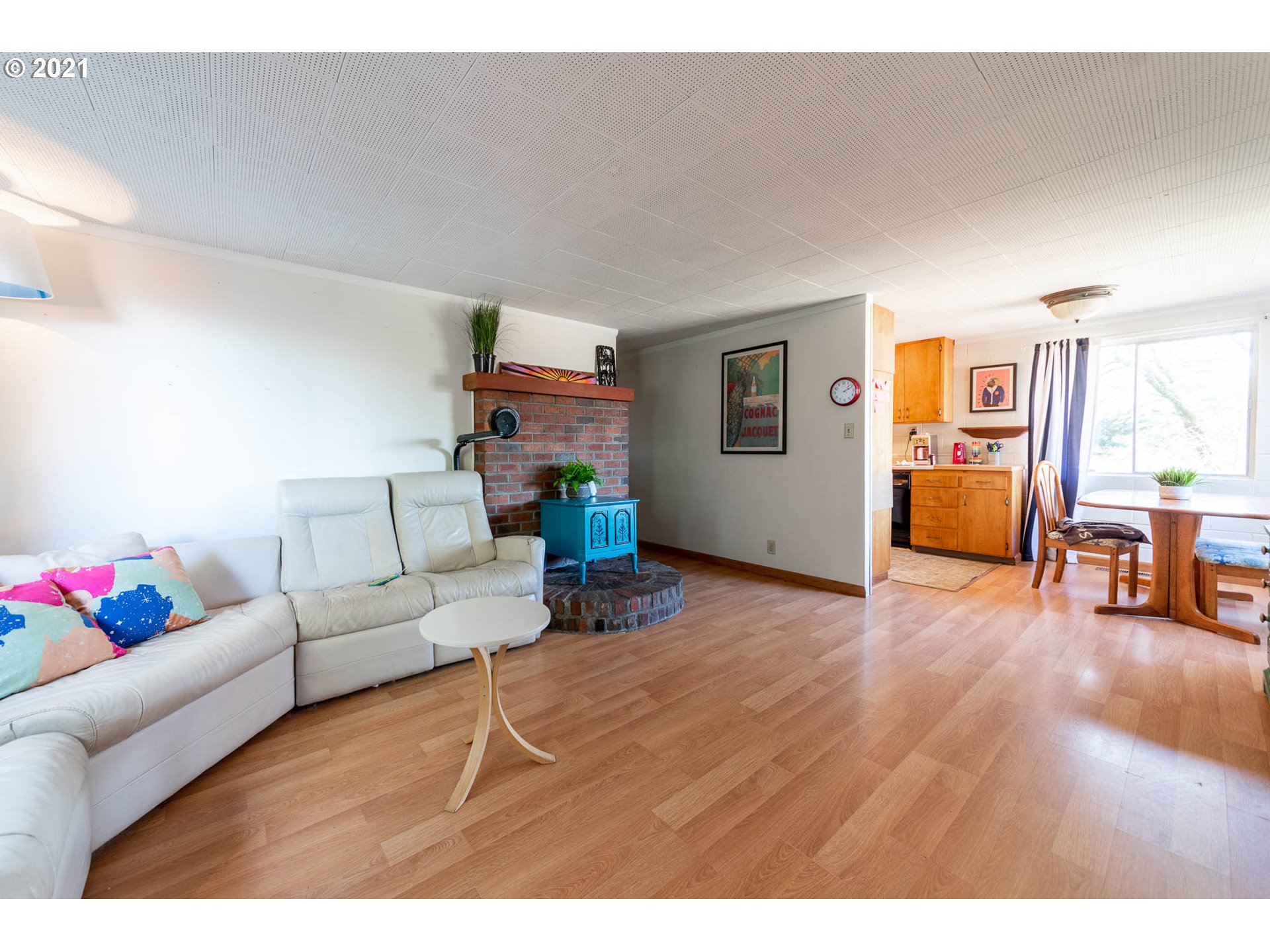 520 South 71st Street Springfield, OR 97478 - Photo 3 of 20 Gallery Image 3