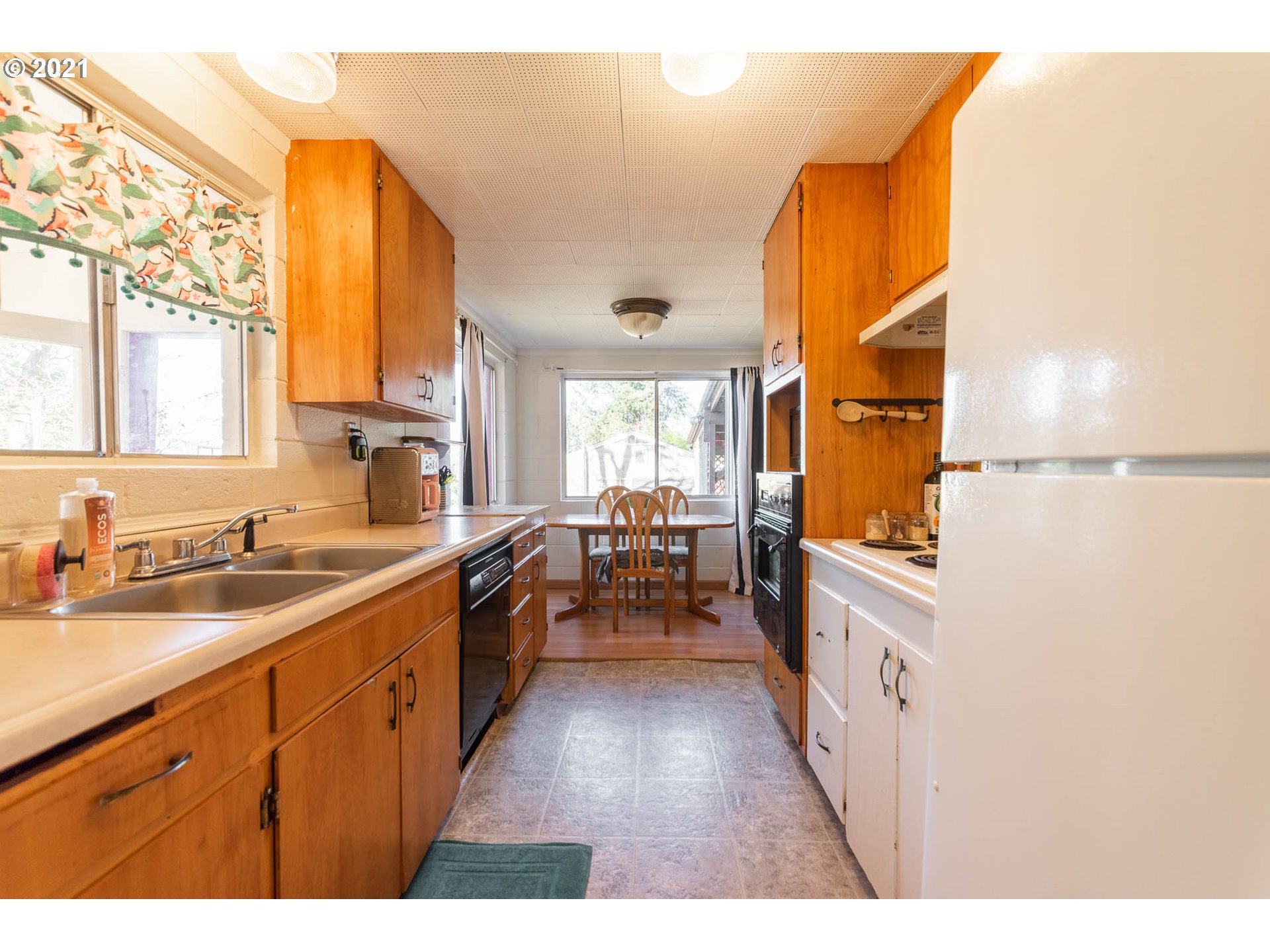 520 South 71st Street Springfield, OR 97478 - Photo 7 of 20 Gallery Image 7