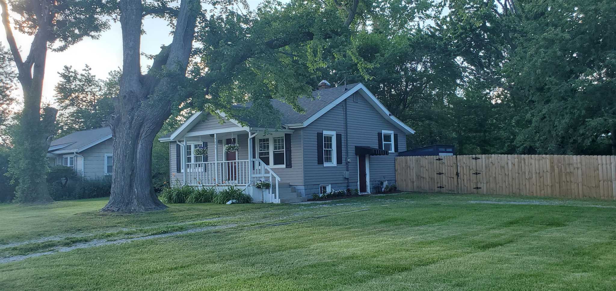 5275 Stellhorn Road Fort Wayne, IN 46815 - Photo 2 of 2