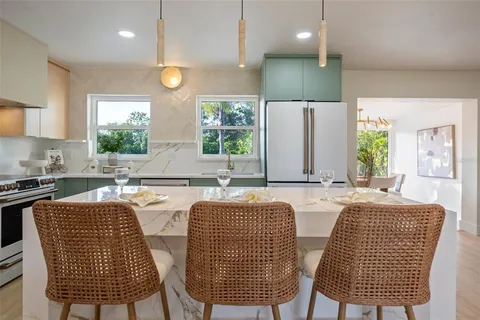 $679,000 | 243 45th Avenue Northeast, St. Petersburg, FL 33703