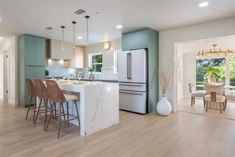 $679,000 | 243 45th Avenue Northeast, St. Petersburg, FL 33703