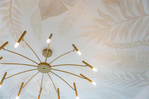 $679,000 | 243 45th Avenue Northeast, St. Petersburg, FL 33703