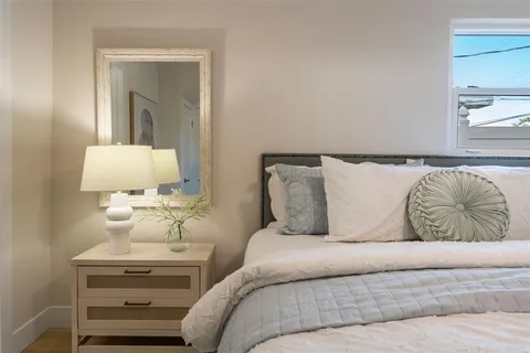 $679,000 | 243 45th Avenue Northeast, St. Petersburg, FL 33703