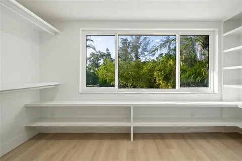 $679,000 | 243 45th Avenue Northeast, St. Petersburg, FL 33703