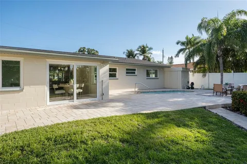 $679,000 | 243 45th Avenue Northeast, St. Petersburg, FL 33703