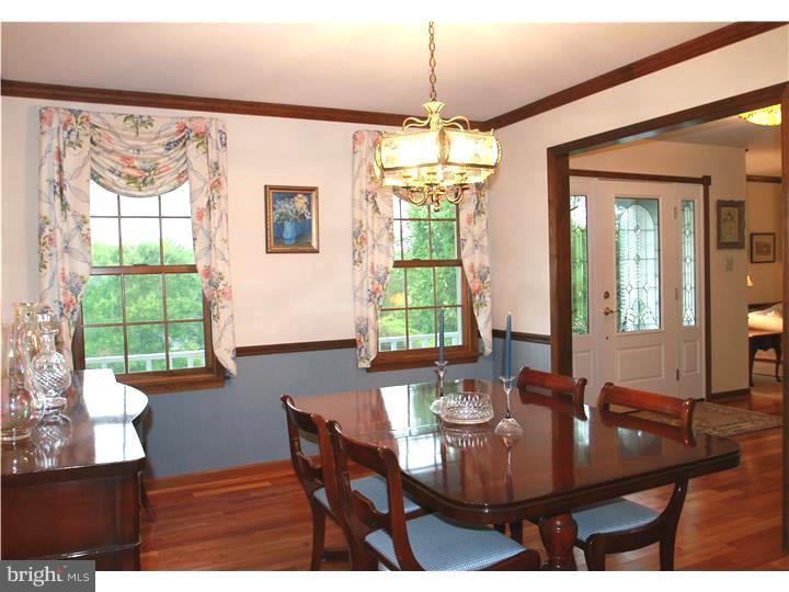 182 Firethorn Road Newtown, PA 18940 - Photo 4 of 18 Dining Room