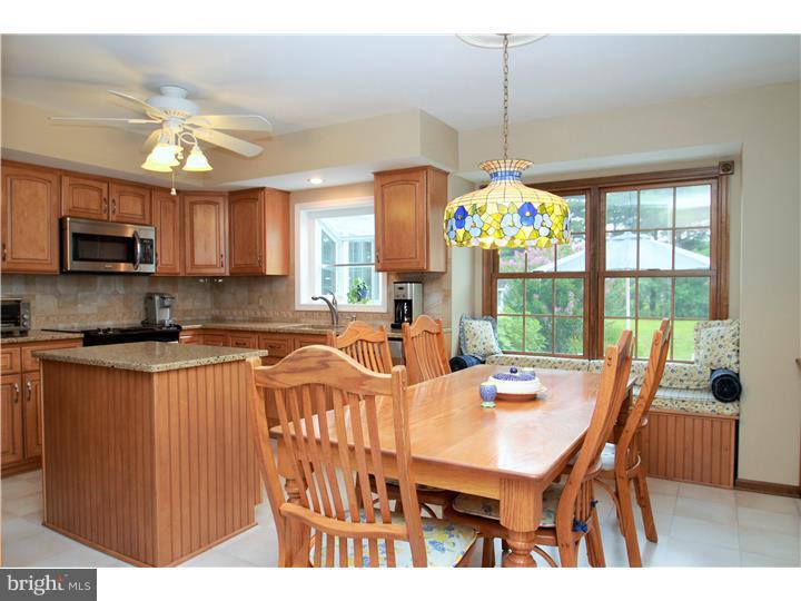 182 Firethorn Road Newtown, PA 18940 - Photo 6 of 18 Kitchen