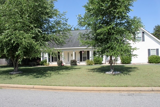 126 Crystal Ridge Circle Byron, GA 31008 - Photo 1 of 37 Primary Photo