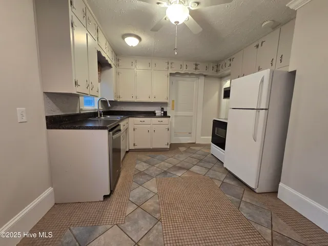 $1,750 | 903 Raleigh Street, Elizabeth City, NC 27909