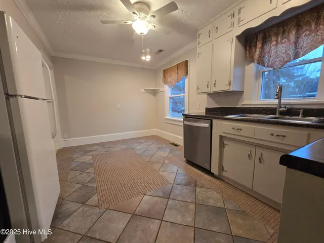 $1,750 | 903 Raleigh Street, Elizabeth City, NC 27909