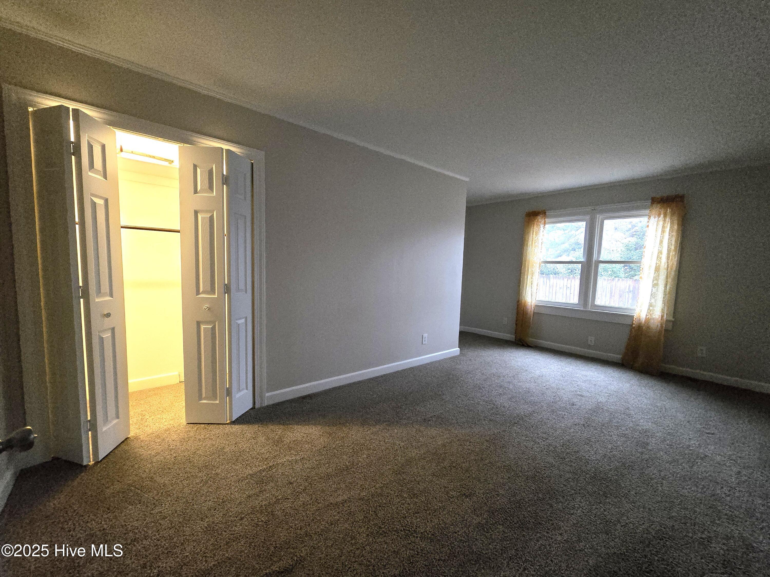 903 Raleigh Street Elizabeth City, NC 27909 - Photo 7 of 10 20251206_154920