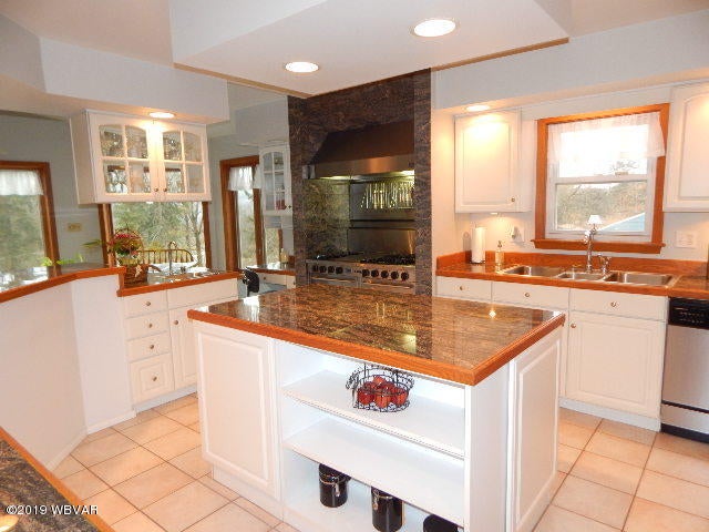 4280 Upper Road Shamokin, PA 17872 - Photo 16 of 62 16 kitchen