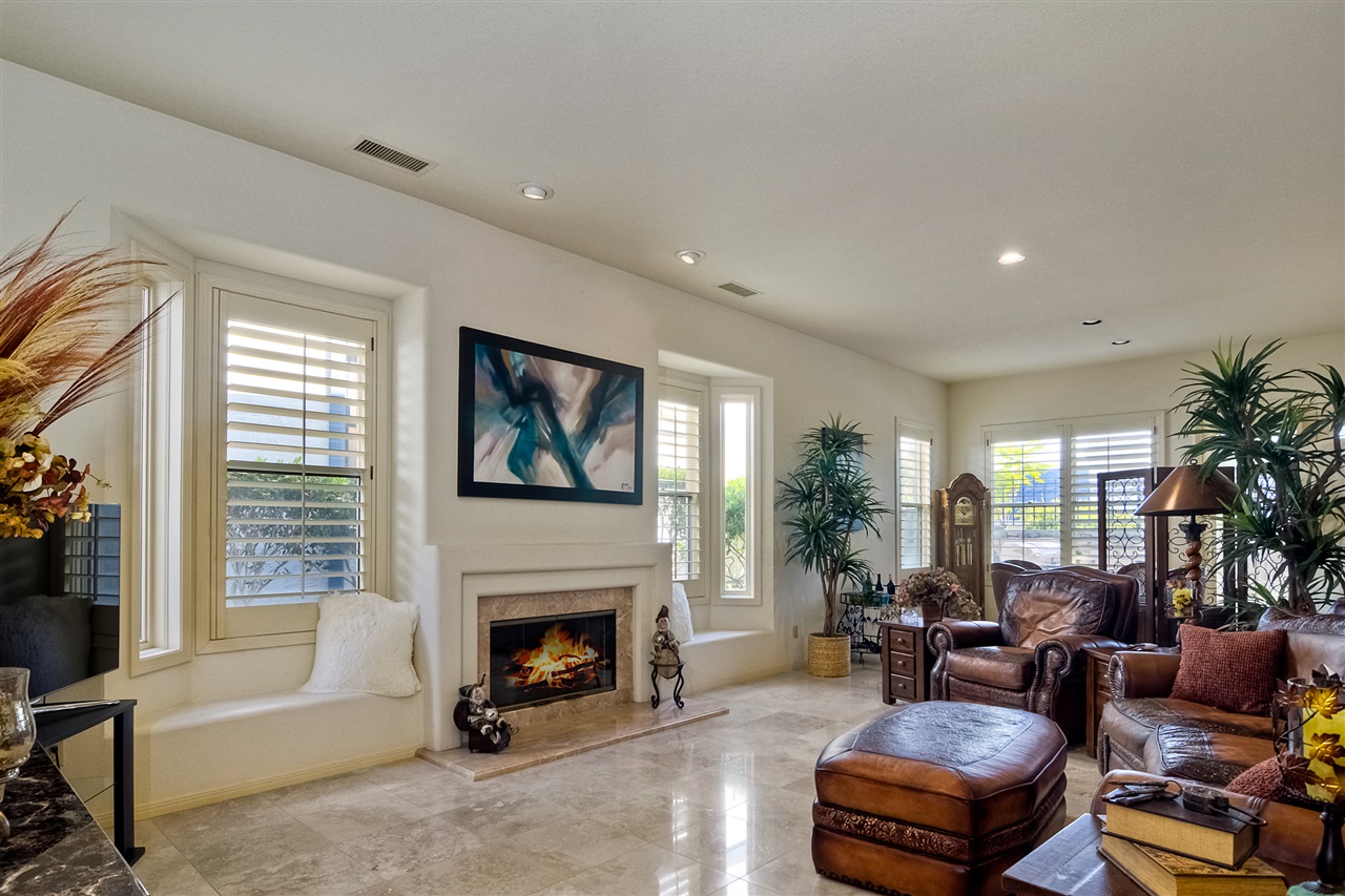 7395 Alicante Road Carlsbad, CA 92009 - Photo 4 of 25 Gallery Image 4