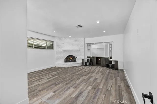 $2,500 | 19613 Lanark Street, Unit 1/2, Reseda, CA 91335