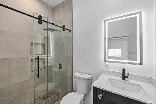 $2,500 | 19613 Lanark Street, Unit 1/2, Reseda, CA 91335