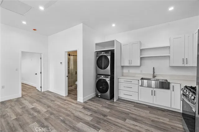 $2,500 | 19613 Lanark Street, Unit 1/2, Reseda, CA 91335