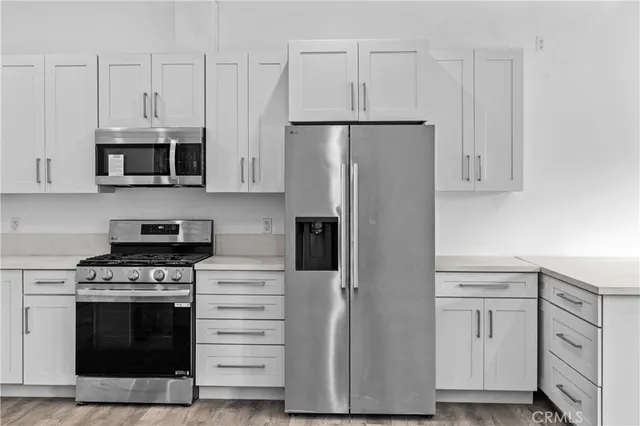 $2,500 | 19613 Lanark Street, Unit 1/2, Reseda, CA 91335