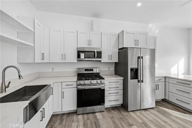 $2,500 | 19613 Lanark Street, Unit 1/2, Reseda, CA 91335