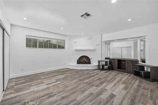 $2,500 | 19613 Lanark Street, Unit 1/2, Reseda, CA 91335