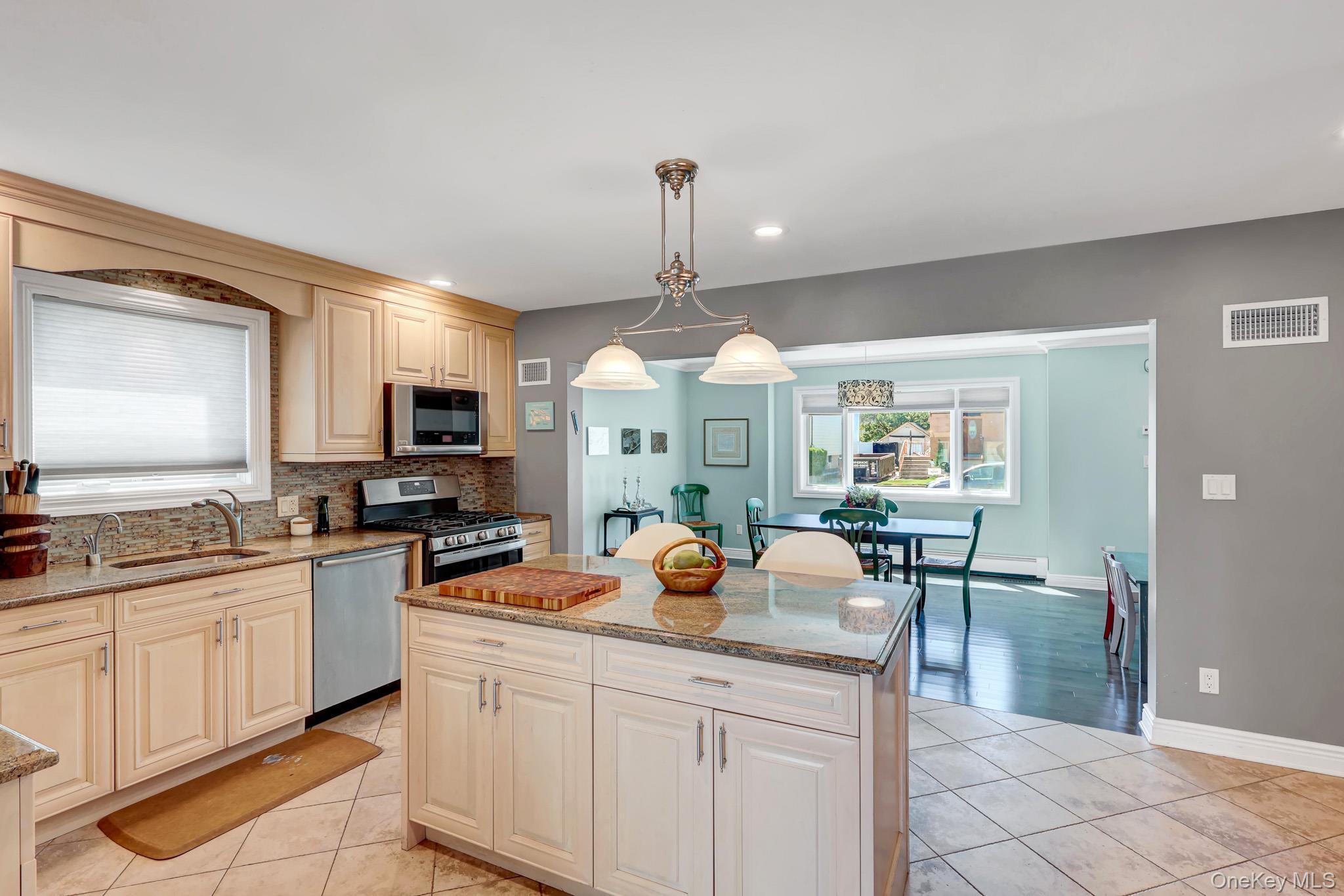 360 Westminster Road Cedarhurst, NY 11516 - Photo 11 of 31