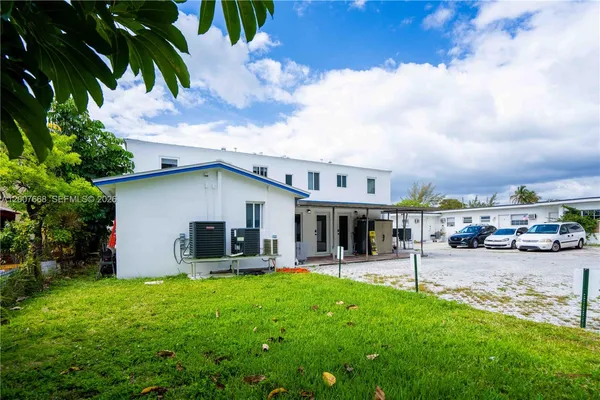 $2,550 | 725 81st Street, Unit 2, Miami Beach, FL 33141