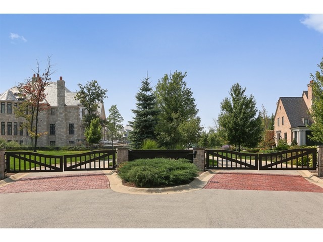 15 Deerpath Lane Oak Brook, IL 60523 - Photo 2 of 23