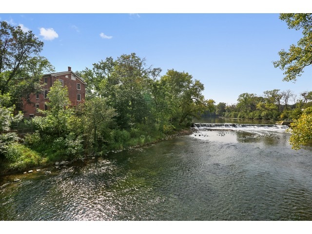 15 Deerpath Lane Oak Brook, IL 60523 - Photo 21 of 23