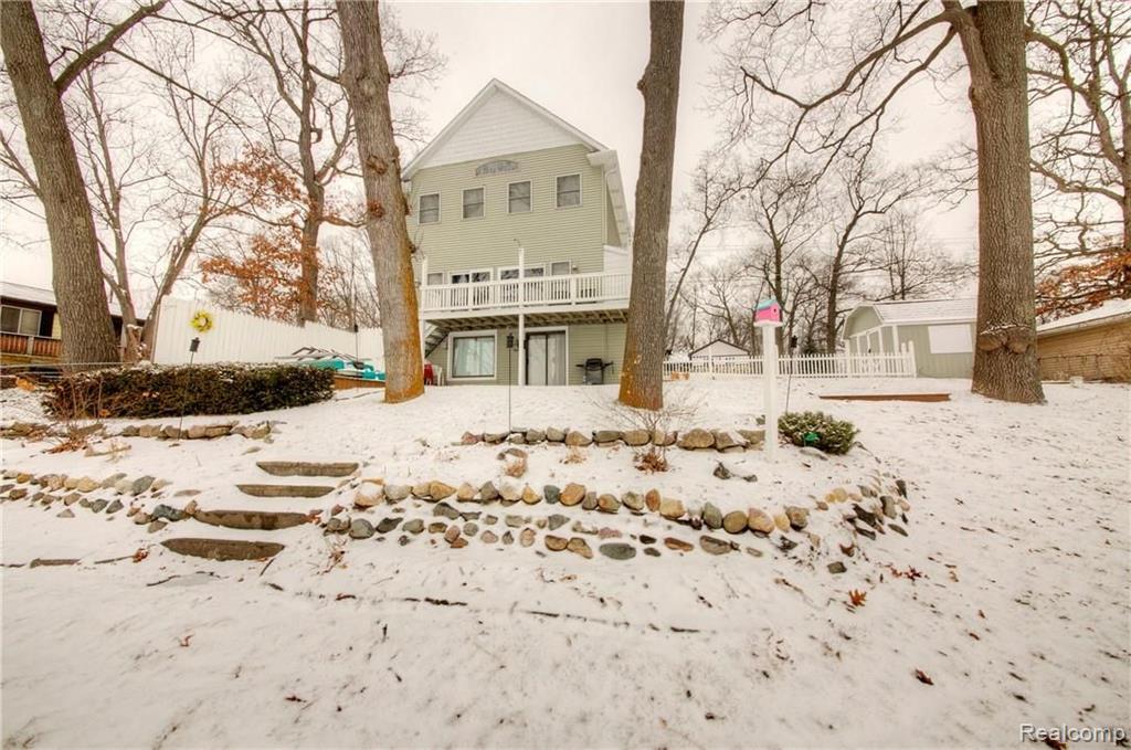 3276 Rush Lake Road Pinckney, MI 48169 - Photo 9 of 48