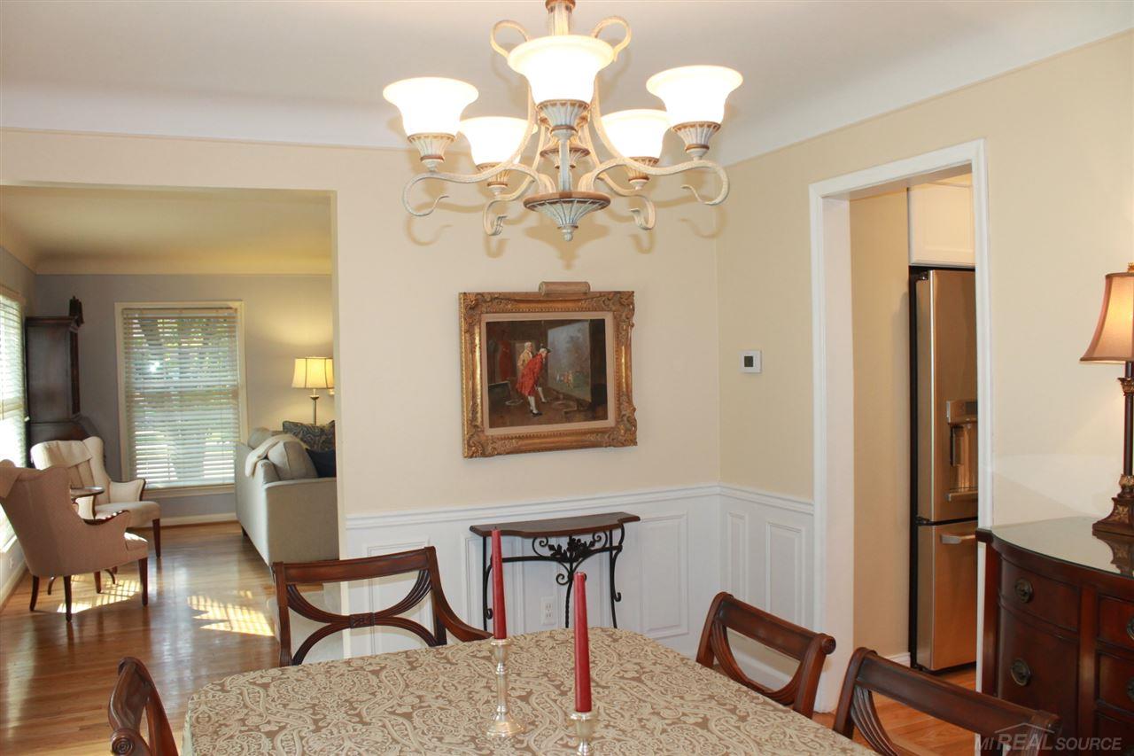 1205 Whittier Road Grosse Pointe, MI 48230 - Photo 19 of 73 31328037-18.JPG