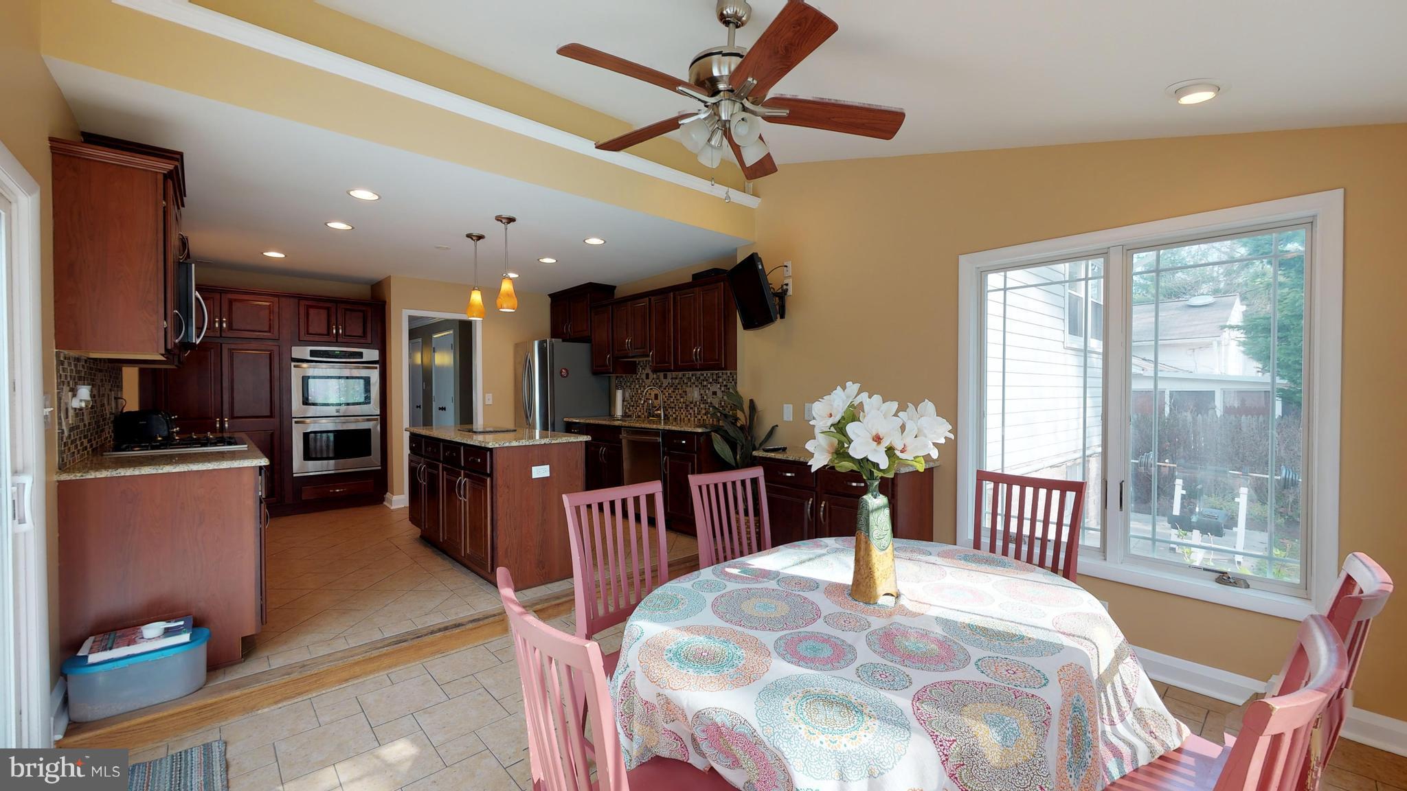545 Brook Road Towson, MD 21286 - Photo 11 of 30 Kitchen with dining area
