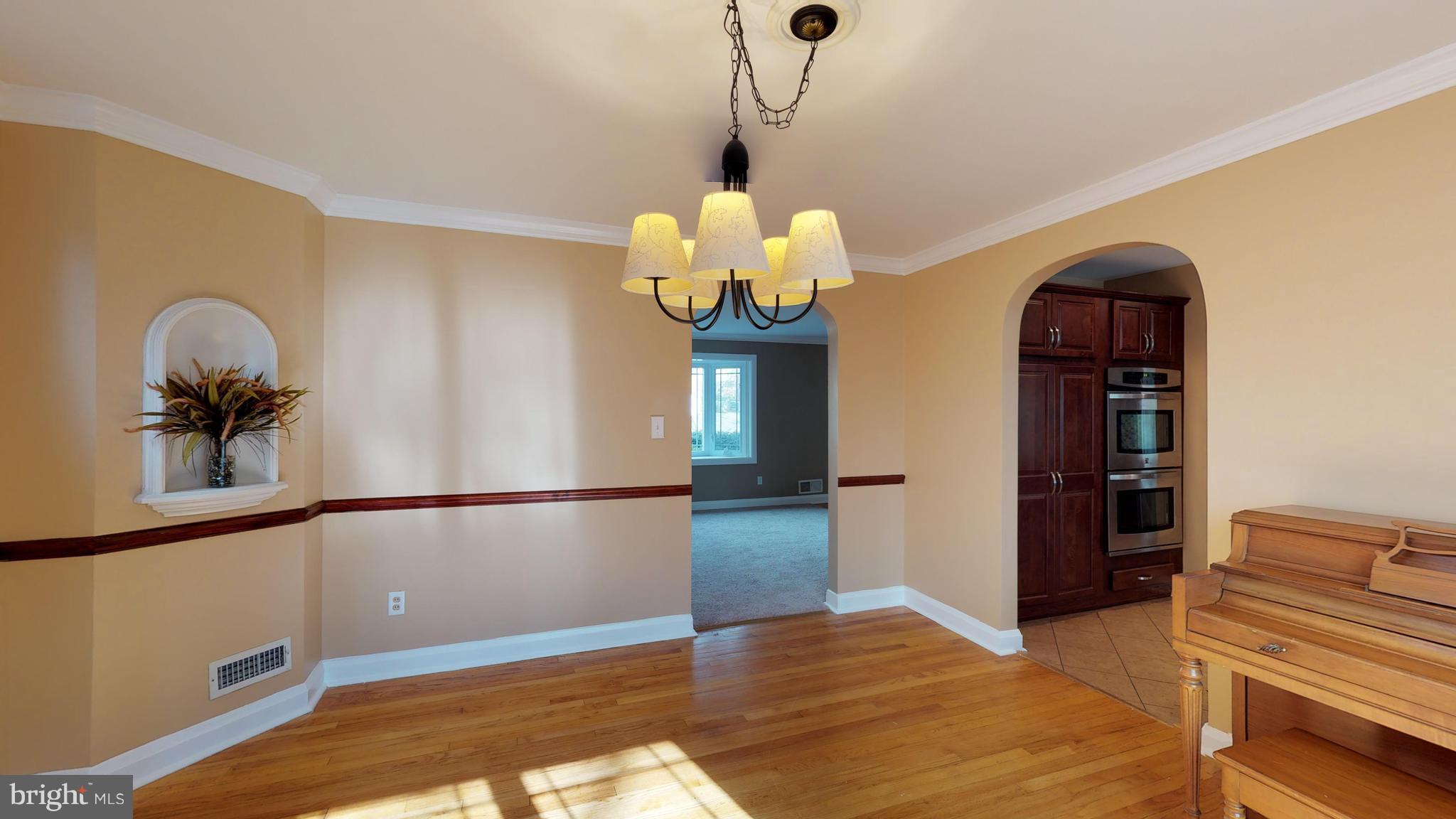 545 Brook Road Towson, MD 21286 - Photo 7 of 30 Dining Room