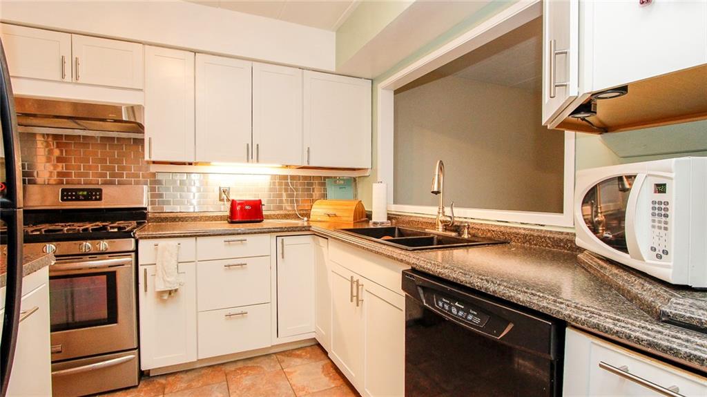2034 Swallow Hill Road, Unit 214 Pittsburgh, PA 15220 - Photo 11 of 22 Gallery Image 11