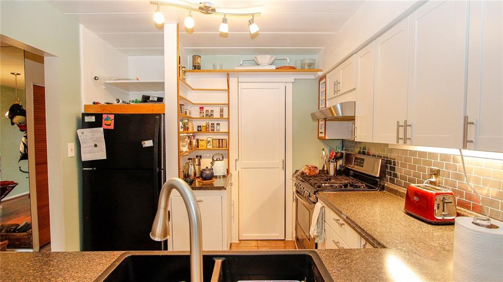 2034 Swallow Hill Road, Unit 214 Pittsburgh, PA 15220 - Photo 10 of 22 Gallery Image 10