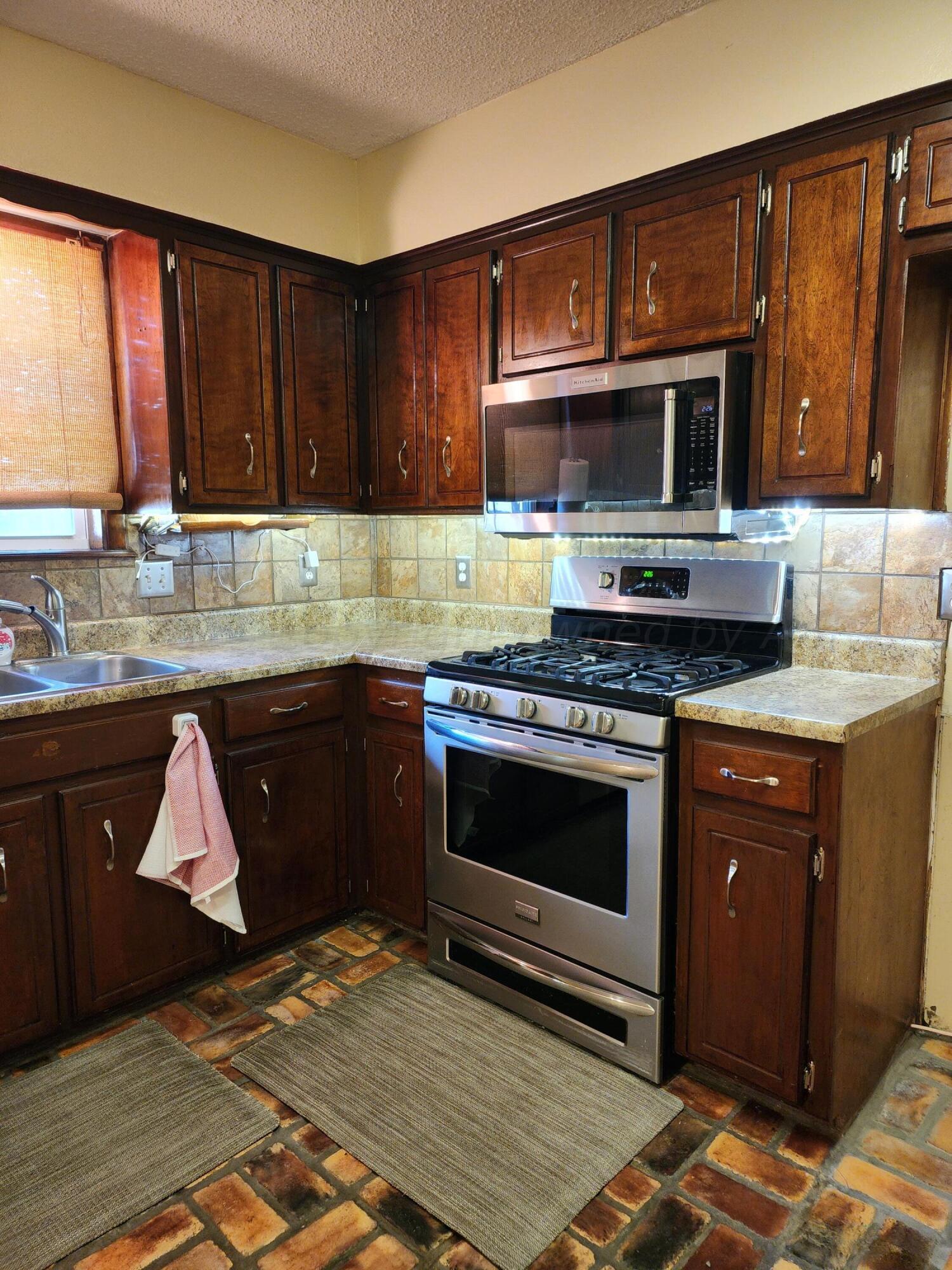 6523 Garwood Road Amarillo, TX 79109 - Photo 9 of 30 Kitchen appliances