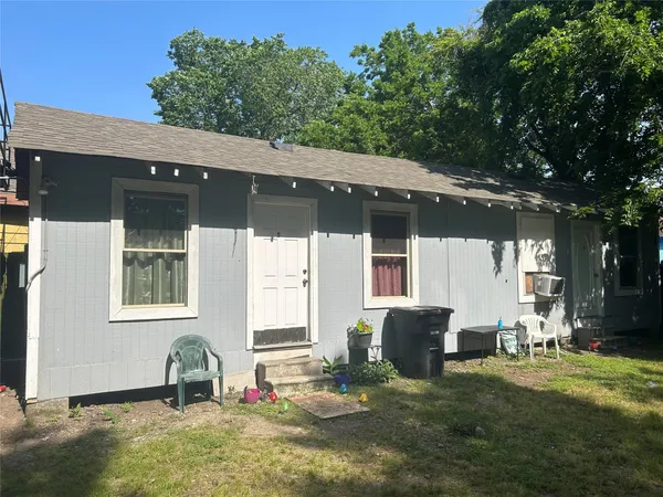 $700,000 | 7109 Ave East, Unit 12, Houston, TX 77011