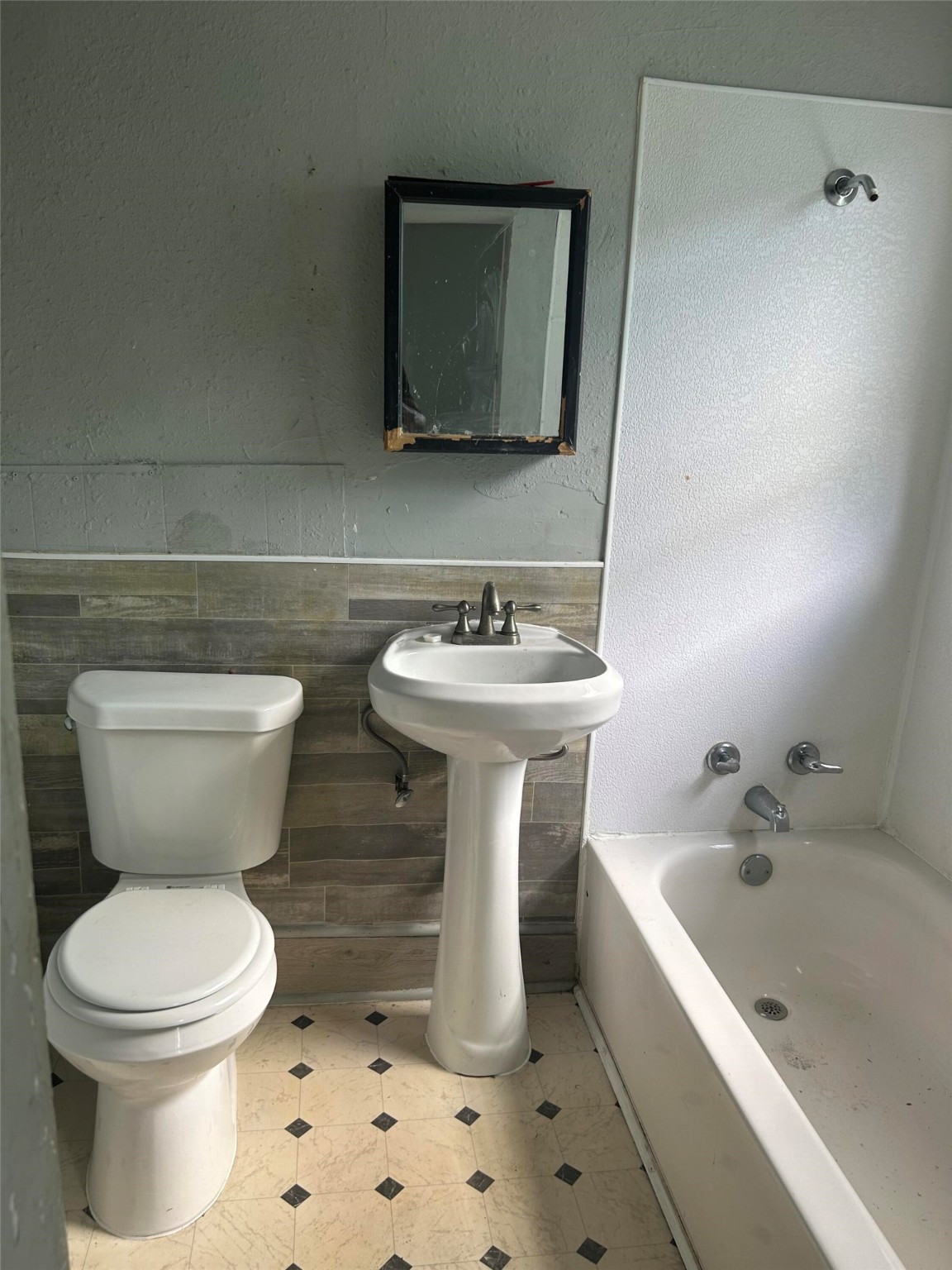 7109 Ave East, Unit 12 Houston, TX 77011 - Photo 5 of 6