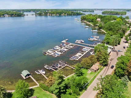 $750,000 | 5685 Howards Point Road, Excelsior, MN 55331