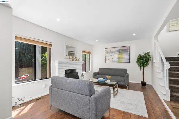 $994,999 | 18 Gazania Terrace, Fremont, CA 94536