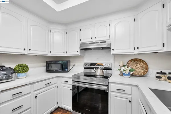 $994,999 | 18 Gazania Terrace, Fremont, CA 94536