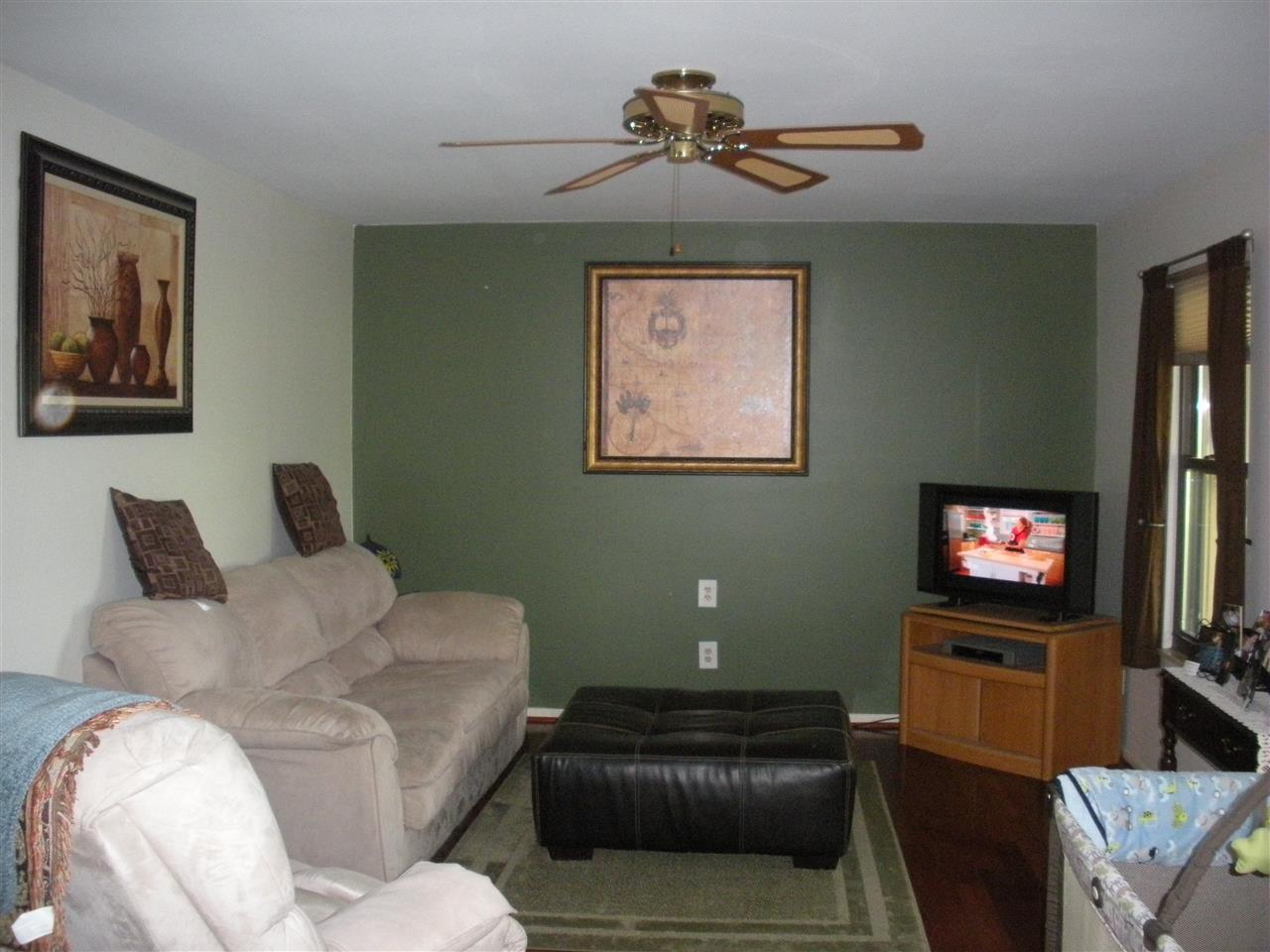8432 Seymour Road Gaines, MI 48436 - Photo 7 of 25 31248669-6.JPG