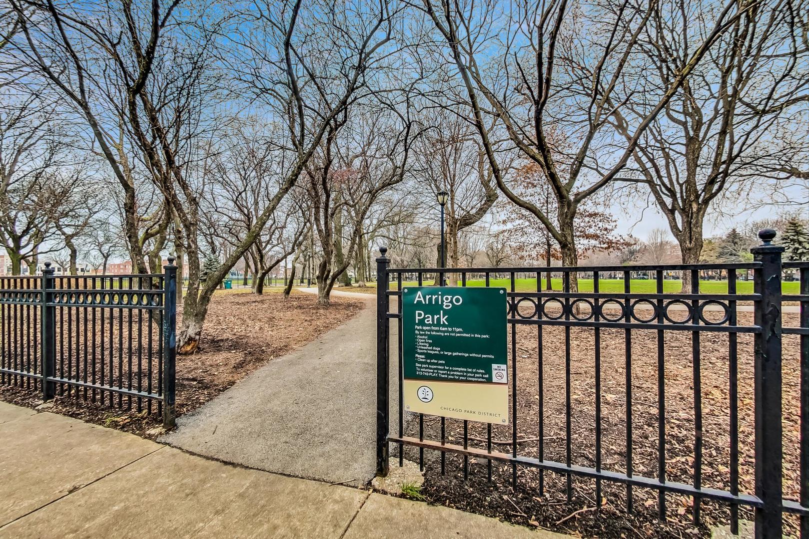 811 South Lytle Street, Unit 611 Chicago, IL 60607 - Photo 29 of 29 a view of a wrought iron fence