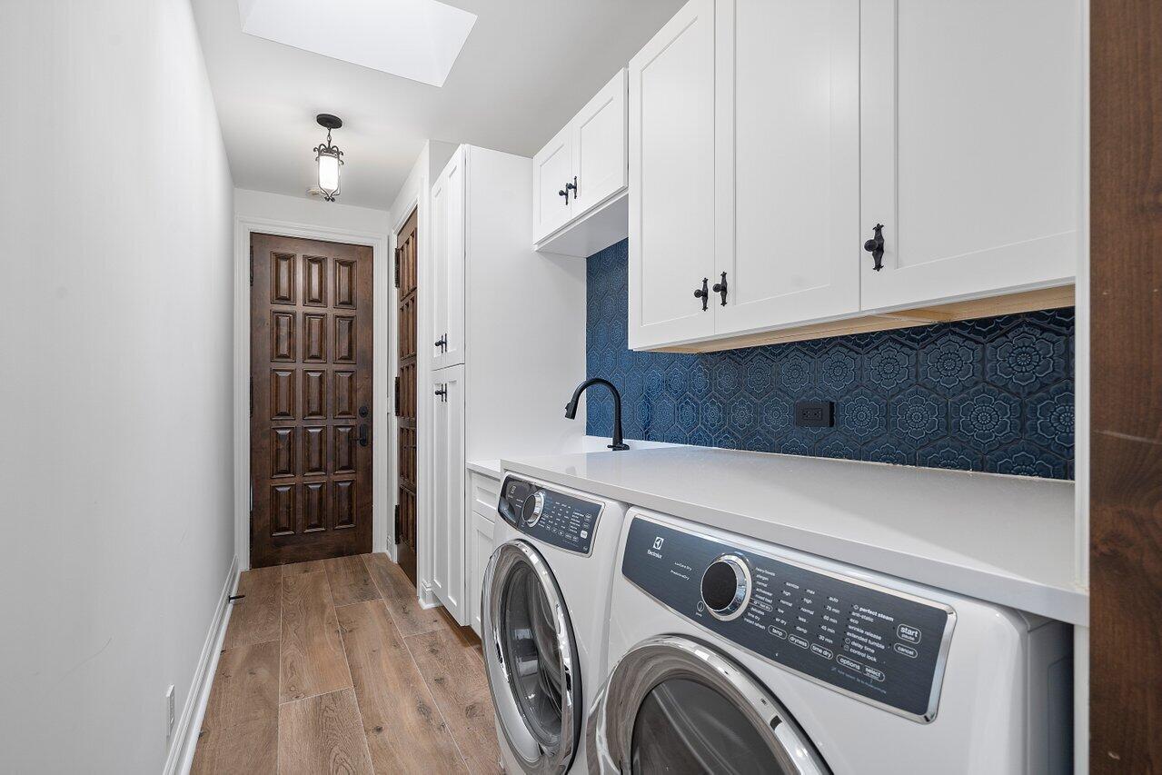 3589 Northwest Clubside Circle Boca Raton, FL 33496 - Photo 28 of 41 Laundry Room