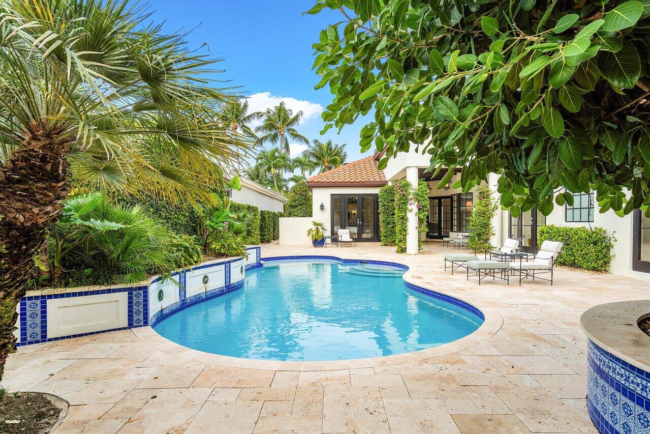 3589 Northwest Clubside Circle Boca Raton, FL 33496 - Photo 3 of 41 Courtyard