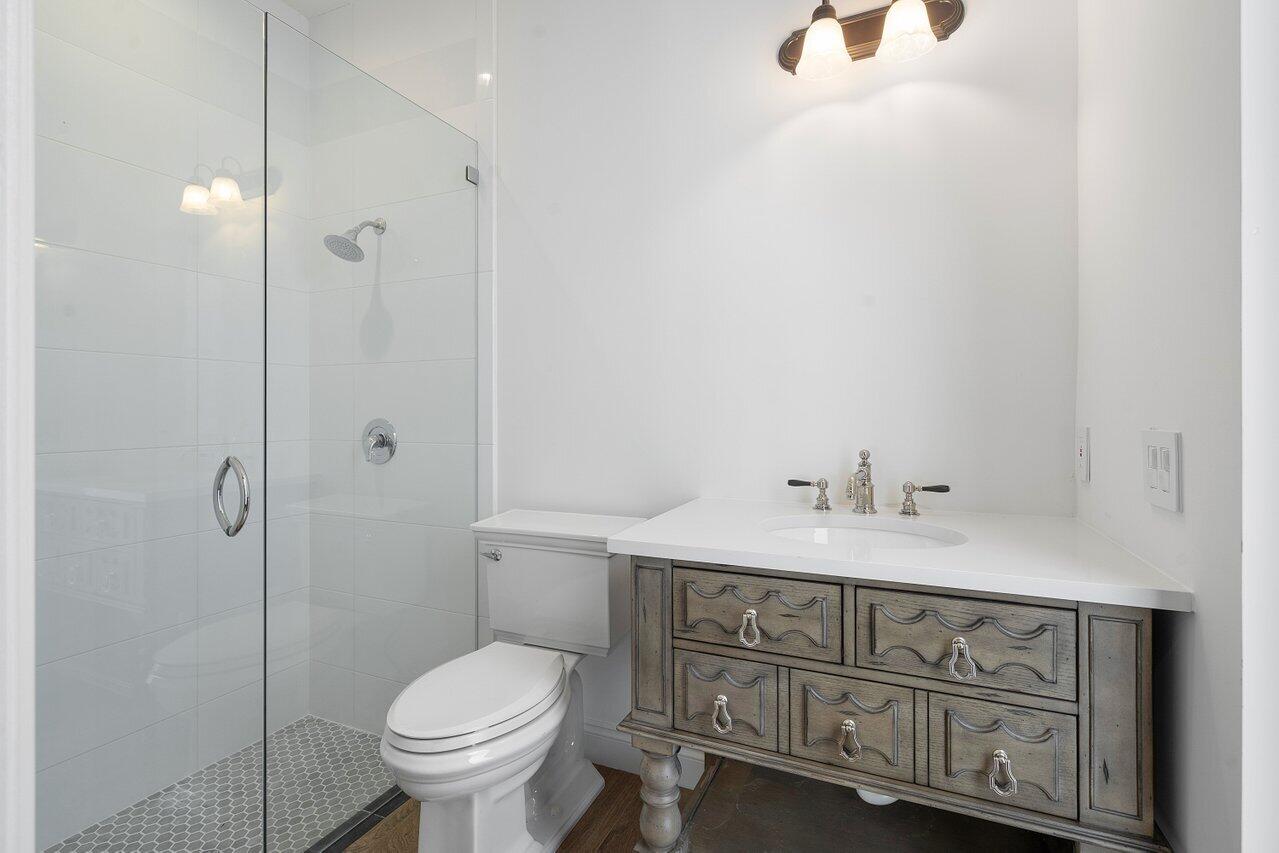3589 Northwest Clubside Circle Boca Raton, FL 33496 - Photo 31 of 41 Guest House Bathroom