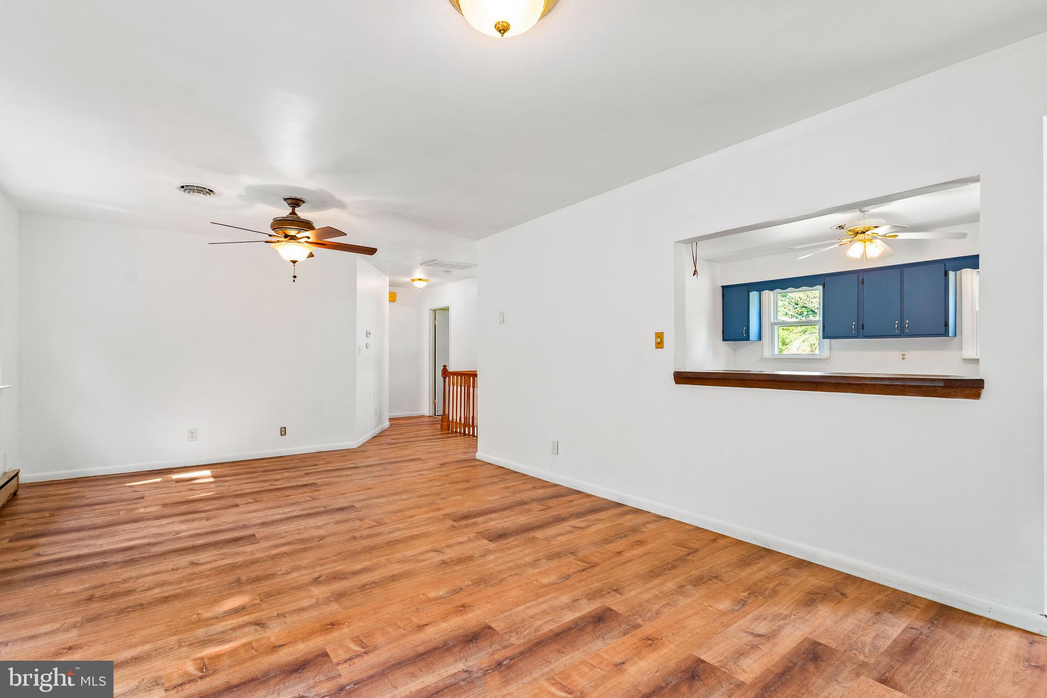 106 Murray Road Elkton, MD 21921 - Photo 6 of 25 Living room